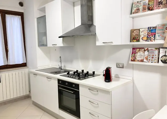 아파트 Un Mare Di Libri - *